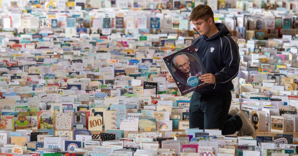 Harry Kane - Tom Moore - Captain Tom Moore sent 125,000 birthday cards for his 100th from all around the world - manchestereveningnews.co.uk