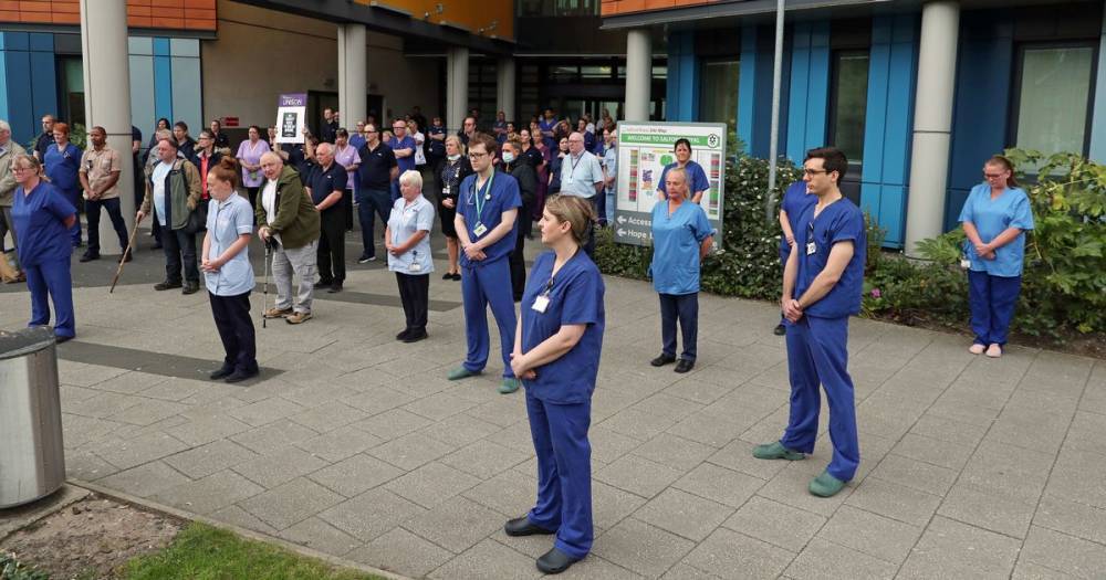 Boris Johnson - Rishi Sunak - Mark Sedwill - UK falls silent to pay tribute to key workers who have died during coronavirus outbreak - manchestereveningnews.co.uk - Britain