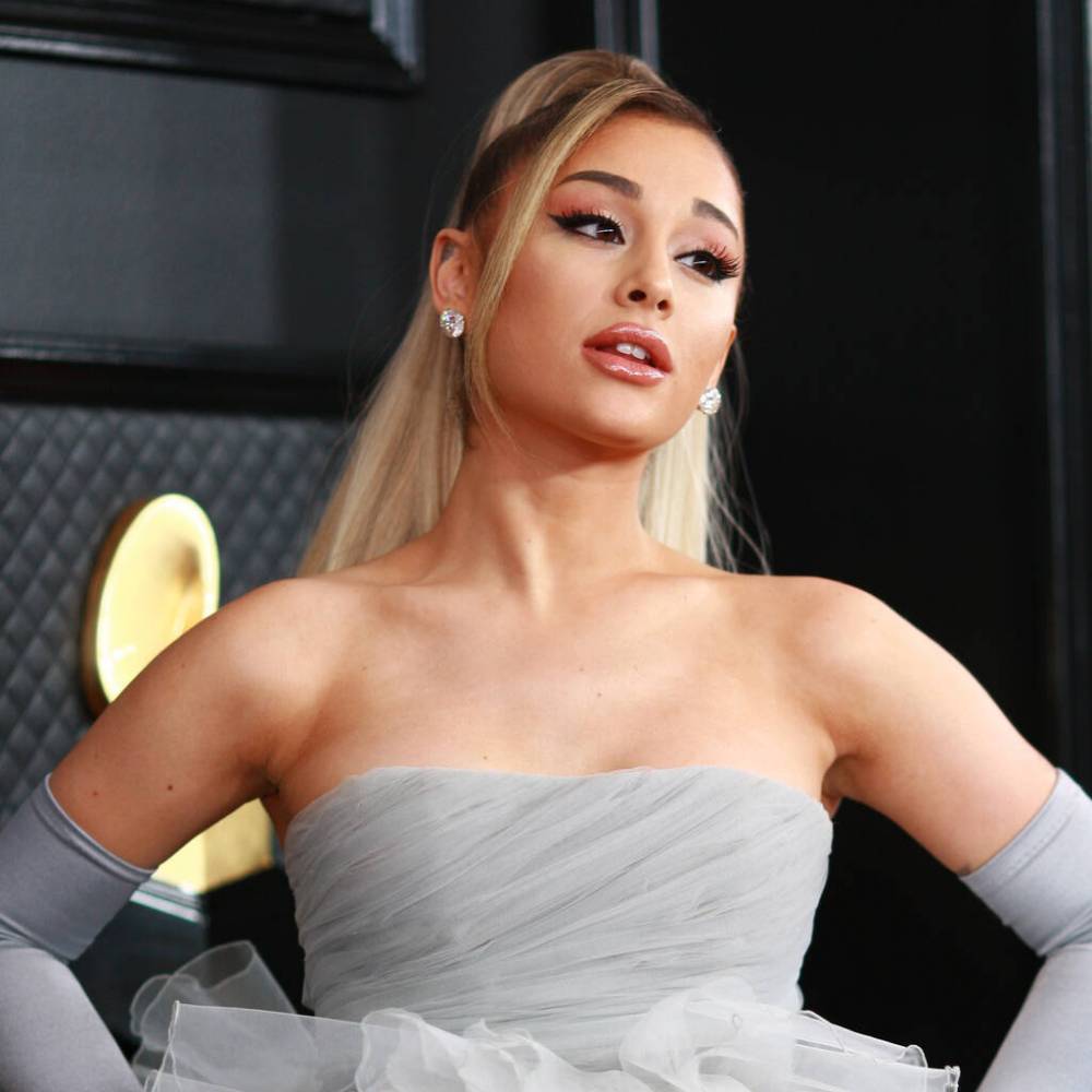 Ariana Grande returns to musical theatre roots with Still Hurting performance - peoplemagazine.co.za