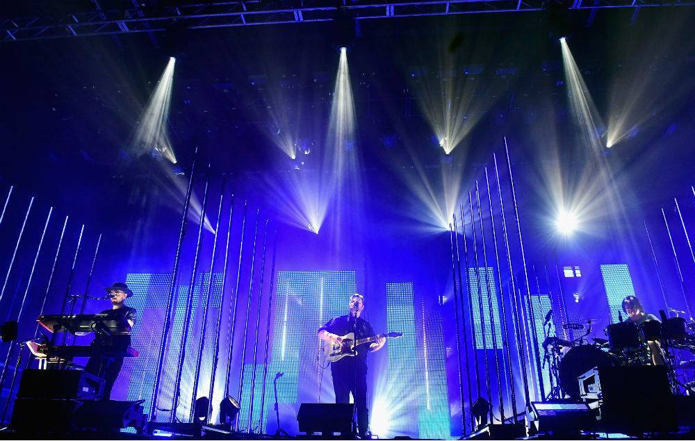 Bob Dylan - Watch Alt-J and more cover Bob Dylan in aid of coronavirus relief funds - nme.com - Britain