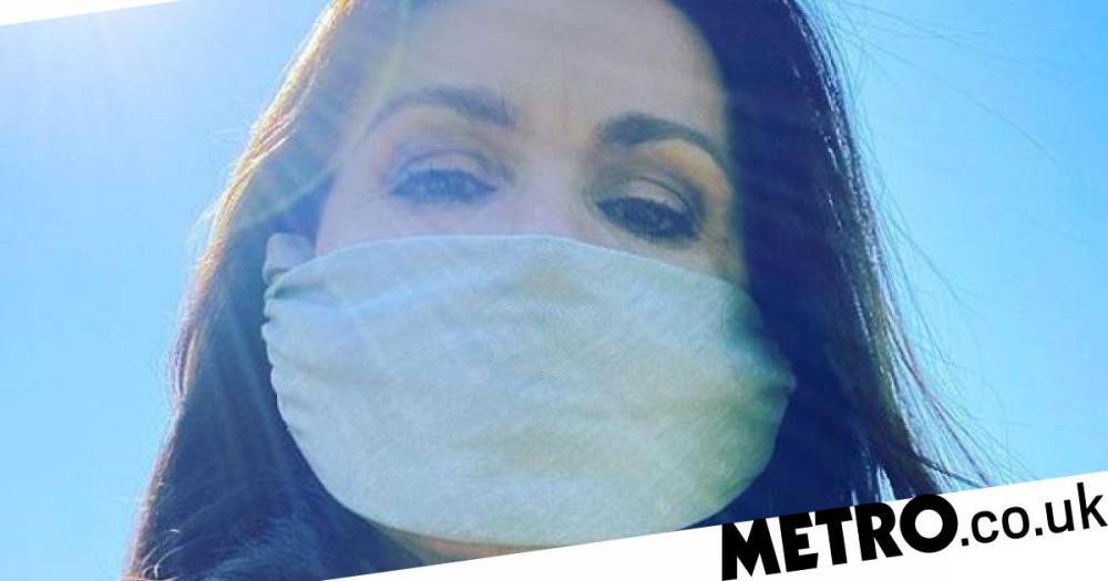 Susanna Reid - Susanna Reid asks why we aren’t all wearing masks as she reveals she has made her own - metro.co.uk - Usa - Britain