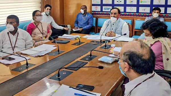 Ramesh Pokhriyal - Govt to provide mid-day meals during summer vacation, 11 cr children to benefit - livemint.com - city New Delhi
