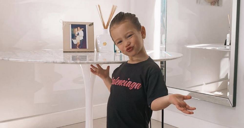 Sam Faiers - Billie Faiers - Sam Faiers gives tour of daughter Rosie's incredible bedroom complete with en-suite and walk-in wardrobe - ok.co.uk