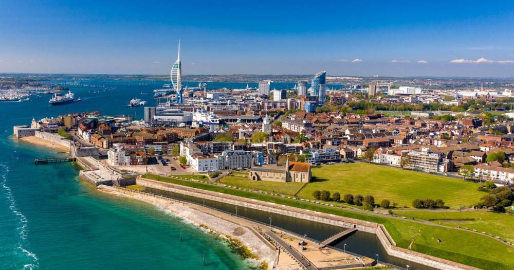 Britain's coastline turns tropical as pictures show clear water during lockdown - dailystar.co.uk - Britain - city Portsmouth