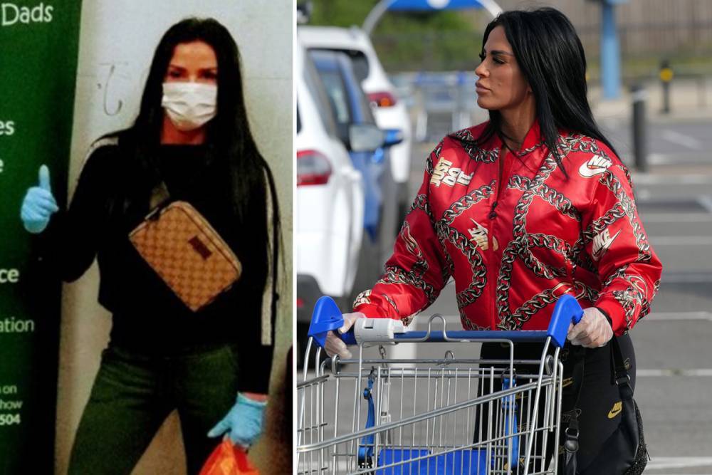 Katie Price - Katie Price wears a face mask as she delivers food to vulnerable families - thesun.co.uk - city London