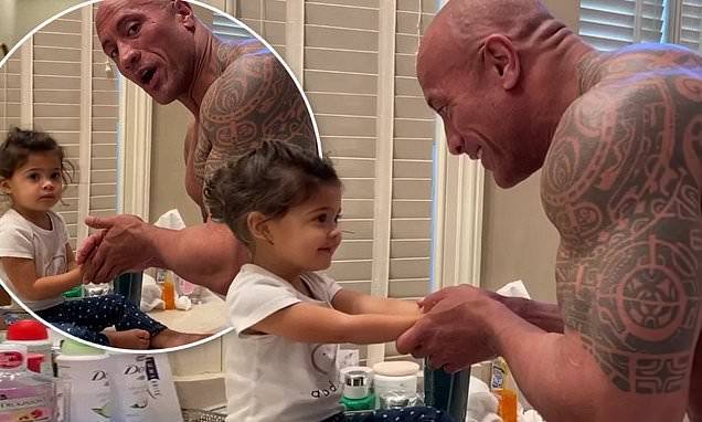 Dwayne Johnson - Dwayne Johnson teaches his daughter Tia how to wash her hands - dailymail.co.uk