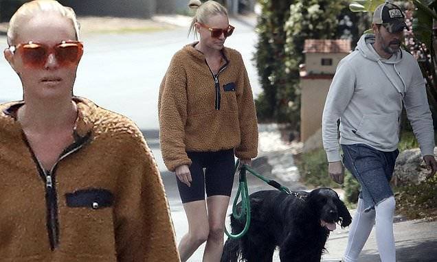 Kate Bosworth - Michael Poland - Kate Bosworth shows off slender legs in shorts as she and hubby Michael Polish step out for dog walk - dailymail.co.uk - Los Angeles - city Los Angeles - Poland