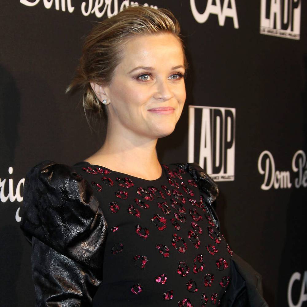 Reese Witherspoon - Reese Witherspoon’s Draper James giving free dresses to teachers - peoplemagazine.co.za - Usa