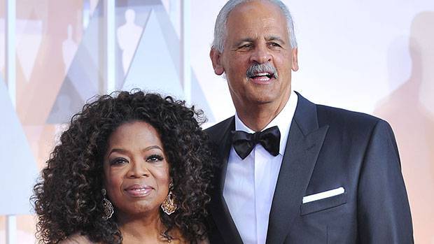 Oprah Winfrey - Oprah Gets A Big Hug Kiss From Stedman Graham As They Reunite After His 14 Days Of Isolation - hollywoodlife.com