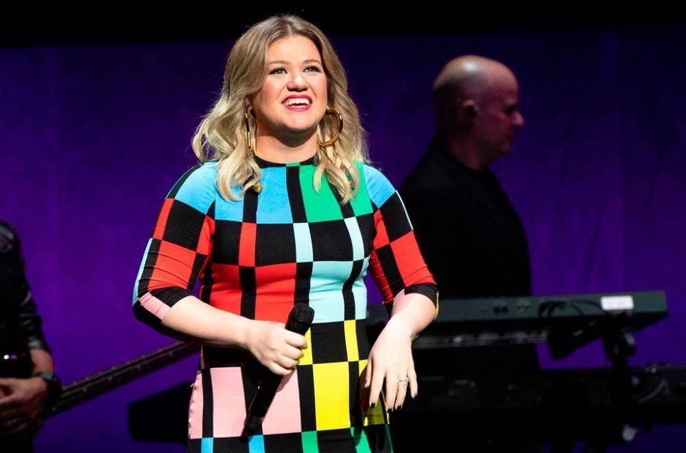 Kelly Clarkson - Mariah Carey - Kelly Clarkson Is About to Drop New Music and It's Her 'Favorite/Hardest' Project Ever - billboard.com