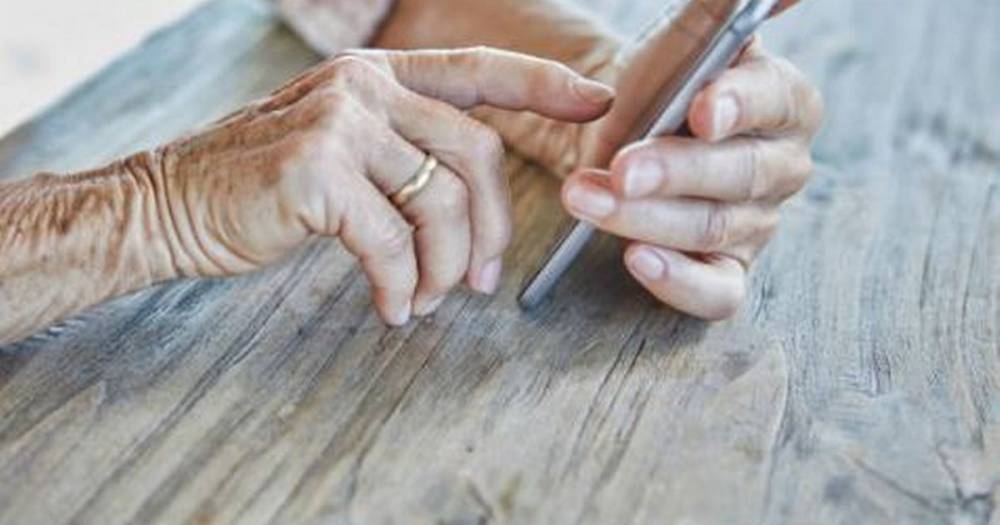 Andy Burnham - Vulnerable people over 75 could have their phone bills capped - if Greater Manchester's mayor Andy Burnham has his way - manchestereveningnews.co.uk - city Manchester