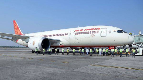 Narendra Modi - Air India shuts bookings for domestic and international flights till 30 April - livemint.com - India