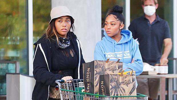 Jordyn Woods - Jordyn Woods Goes Shopping With Look-ALike Younger Sister Jodie For Supplies - hollywoodlife.com - state California - Jordan