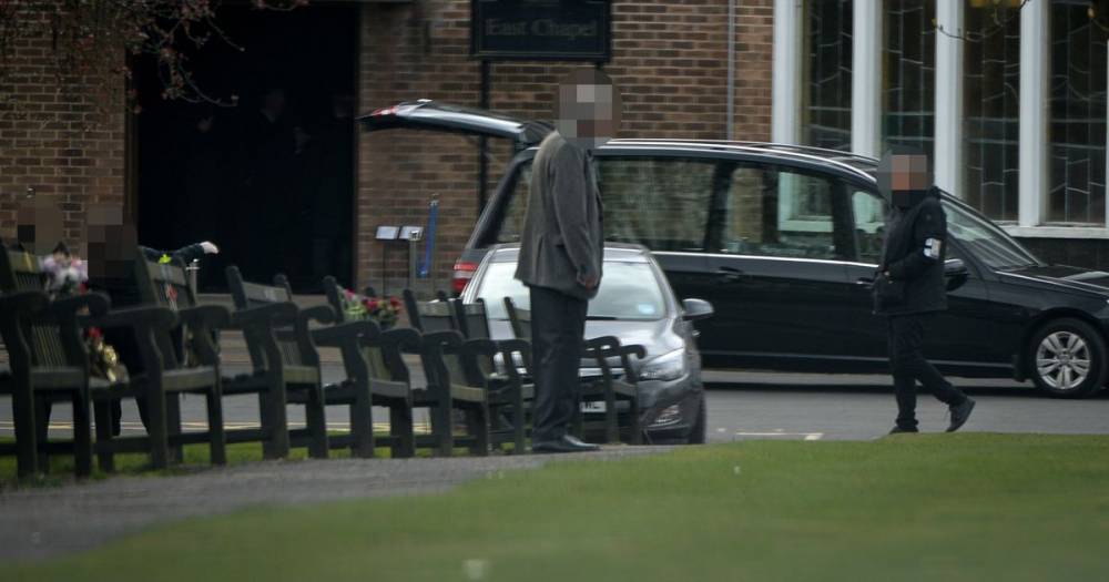 'It's sad to see': Tragic images of bouncers on the doors of Manchester crematorium to enforce coronavirus rules - manchestereveningnews.co.uk - city Manchester