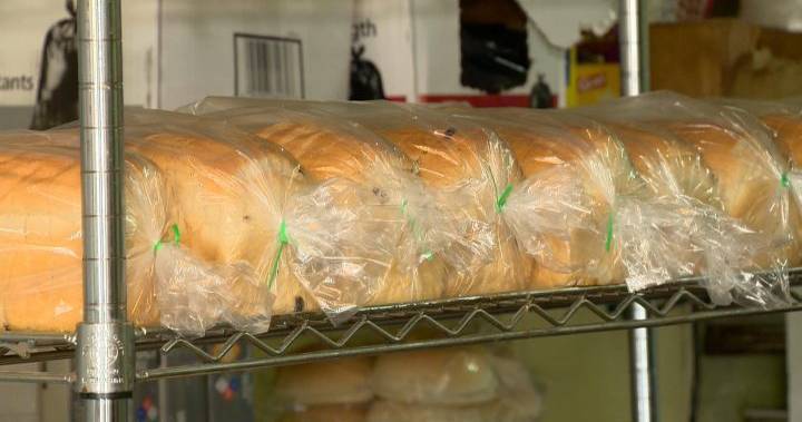 Saskatoon bakery offering $1 items for low-income residents during coronavirus pandemic - globalnews.ca