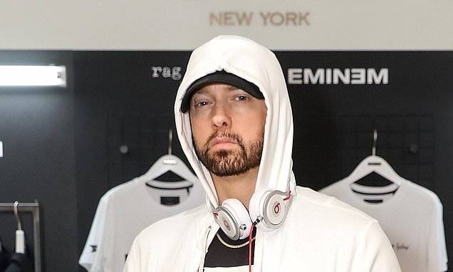 Eminem auctioning off RARE pair of $20,000 Jordan 4 Retro sneakers for coronavirus relief - dailymail.co.uk - Jordan