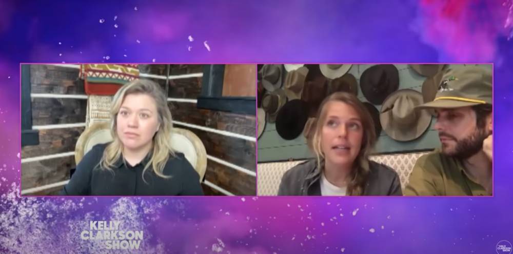 Kelly Clarkson - Lauren Akins - Thomas Rhett And Wife Lauren Akins’ Emotional Adoption Story Brings Kelly Clarkson To Tears - etcanada.com - city Nashville