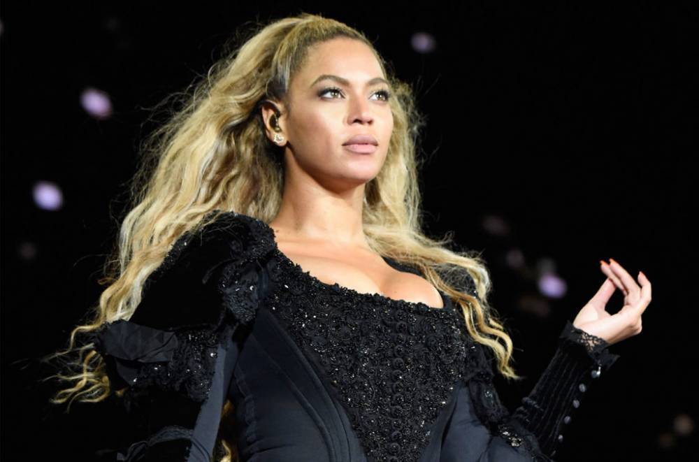 Kerry Washington - Tina Knowles-Lawson - The BeyHive -- And Celebs -- Are Buzzing Over Beyoncé's 'Savage' Remix: 'This is Why She's Queen' - billboard.com - New York - Washington