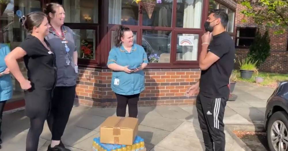 Amir Khan pays a visit to key workers in Bolton to drop off drinks and sanitisers - manchestereveningnews.co.uk