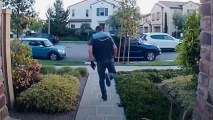 Ring camera shows Amazon driver playing hopscotch after making delivery - fox29.com - state California - city Odessa