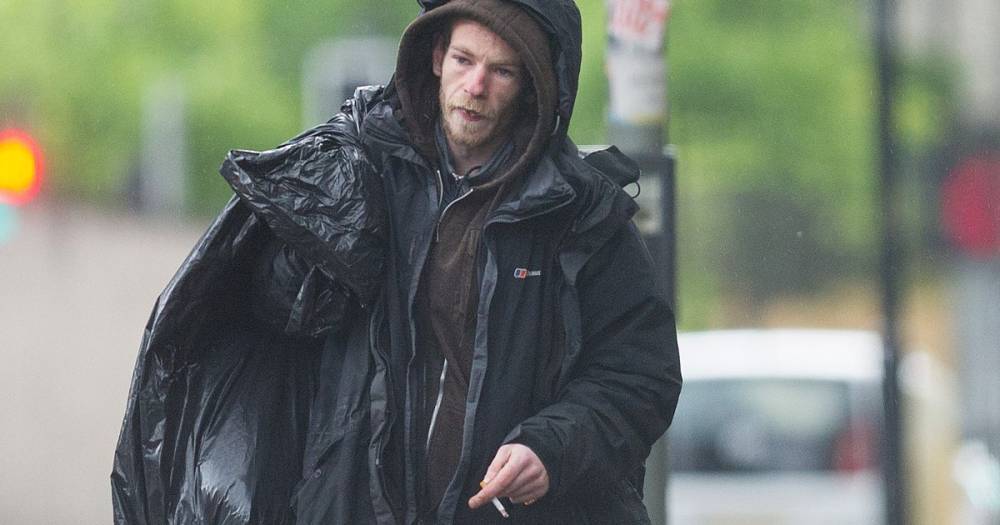 Man sleeping rough at petrol station launched foul-mouthed tirade at police trying to help him 'because he wanted to get locked up' - manchestereveningnews.co.uk - city Manchester