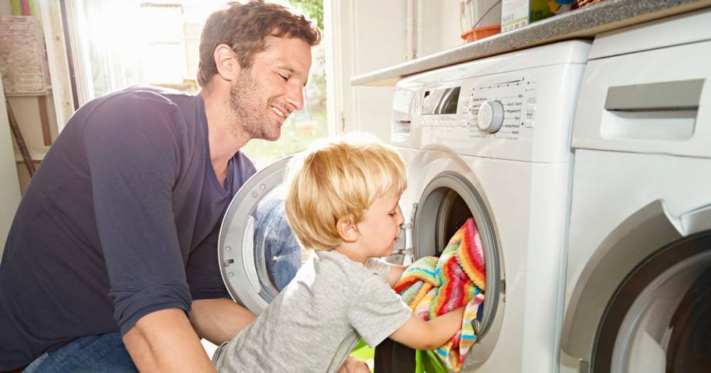 Expert says children should be doing chores from 18 months old and reveals exact jobs to give them - ok.co.uk - Usa