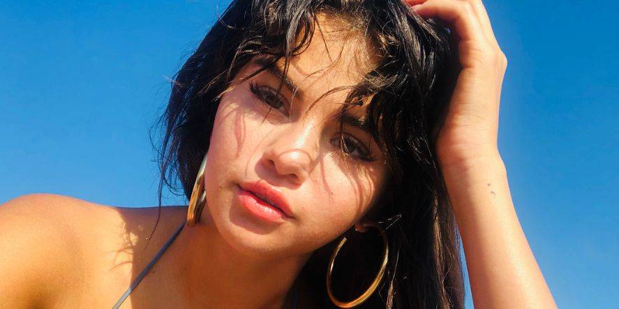 Selena Gomez - Selena Gomez Opened Up About Being Bipolar on Miley Cyrus' Instagram Live - cosmopolitan.com