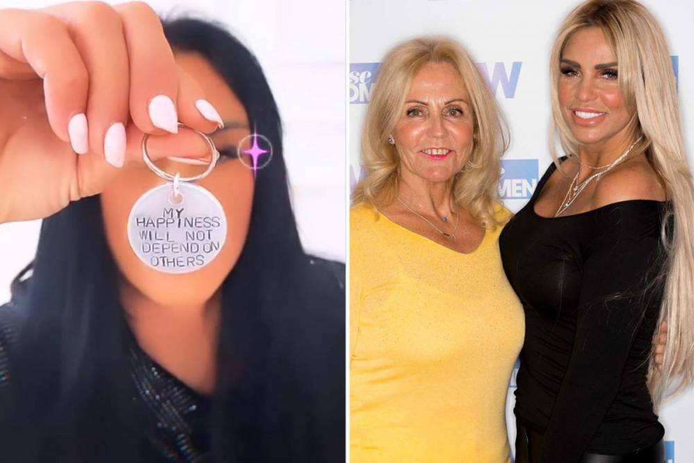 Katie Price - Amy Priceа - Katie Price shares inspirational message from sick mum telling her to ‘never look back or rely on others for happiness’ - thesun.co.uk