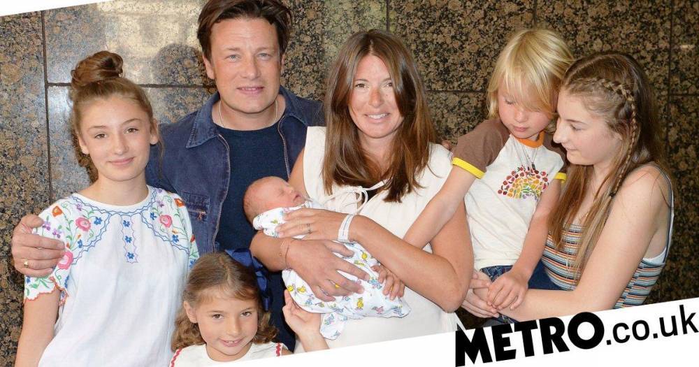 Jamie Oliver - Jamie Oliver reveals coronavirus quarantine with his children is ‘chaos’ - metro.co.uk