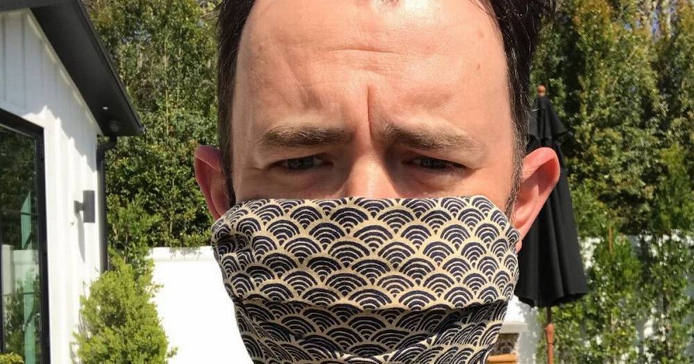 Tom Hanks - Colin Hanks - Tom Hanks' son makes face mask from household items after his dad's coronavirus recovery - mirror.co.uk