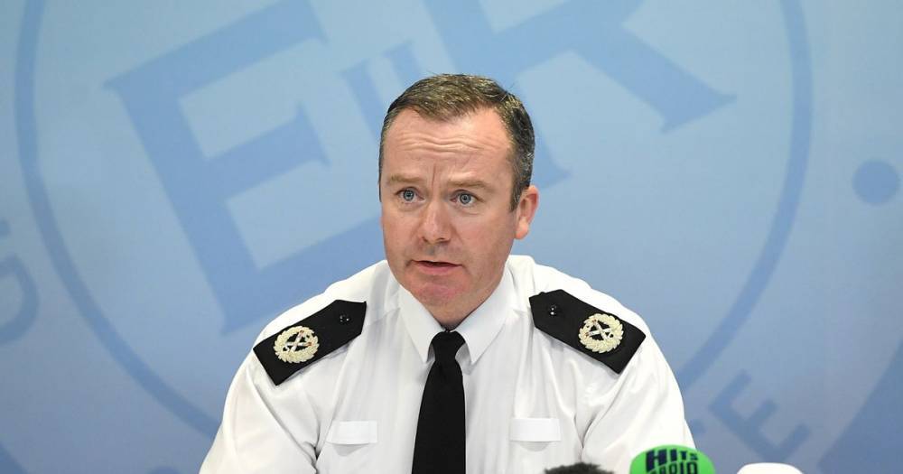 Police chief urges people to stay home after 'significant' rise in house parties and gatherings to play football - manchestereveningnews.co.uk