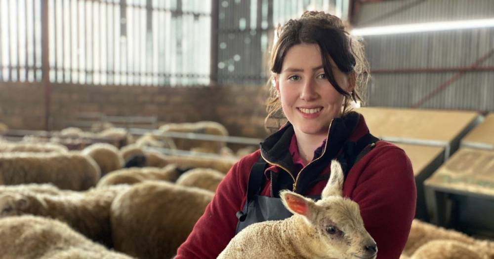 Easter Monday - Teen ditches nightlife to become one of UK's youngest farmers in memory of her dad - mirror.co.uk - Britain
