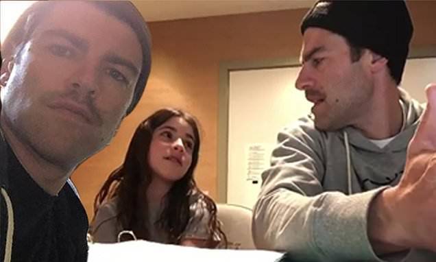 Max Greenfield - Max Greenfield from New Girl home schools his daughter Lilly and the results are utterly priceless - dailymail.co.uk