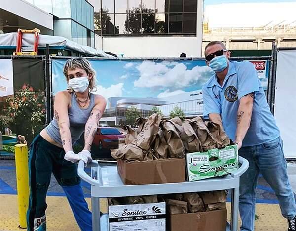 Miley Cyrus and Cody Simpson Deliver Tacos to Healthcare Workers - eonline.com - Los Angeles - state California - county Valley - city Cody, county Simpson - county Simpson - county Cedar - city San Fernando, county Valley
