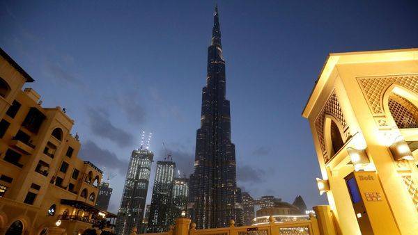 Dubai imposes 2-week lockdown, to suspend metro and tram service - livemint.com - city Dubai - Saudi Arabia - Uae - county Gulf