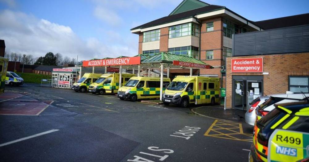 Coronavirus: Police rush to hospital as woman punches nurse and spits at security officers - mirror.co.uk - city Manchester