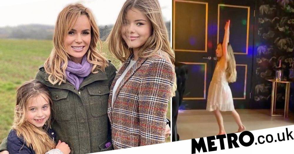 Amanda Holden - Taylor Swift - Amanda Holden throws epic Zoom disco for daughter Holly and her 31 ‘little friends’ - metro.co.uk - Britain