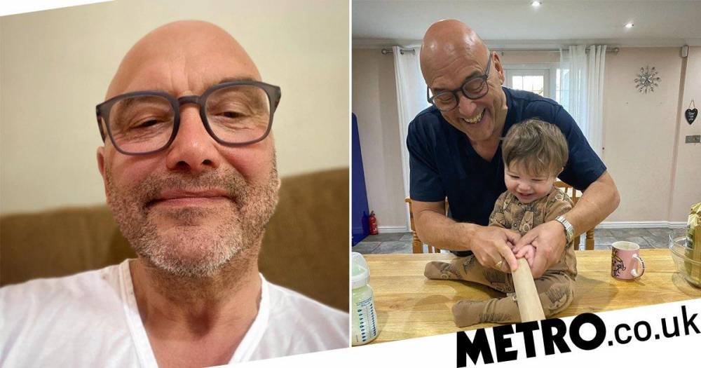 Gregg Wallace - Gregg Wallace gets a little help in the kitchen from 11-month-old son, Sid - metro.co.uk