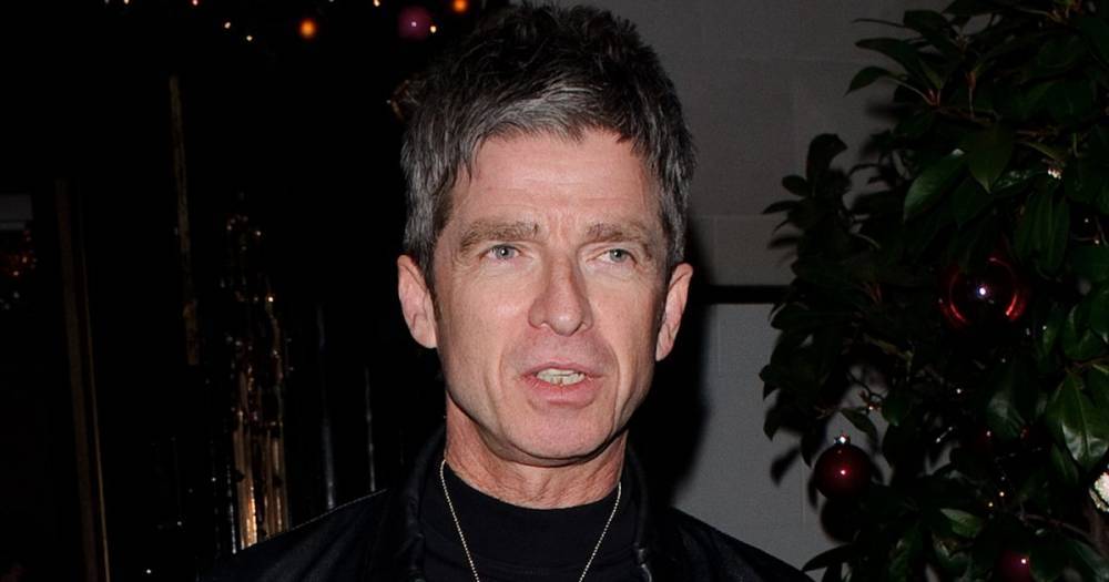 Noel Gallagher - Sara Macdonald - Noel Gallagher flouts lockdown rules as he panic buys booze to cope with isolation - mirror.co.uk - Britain