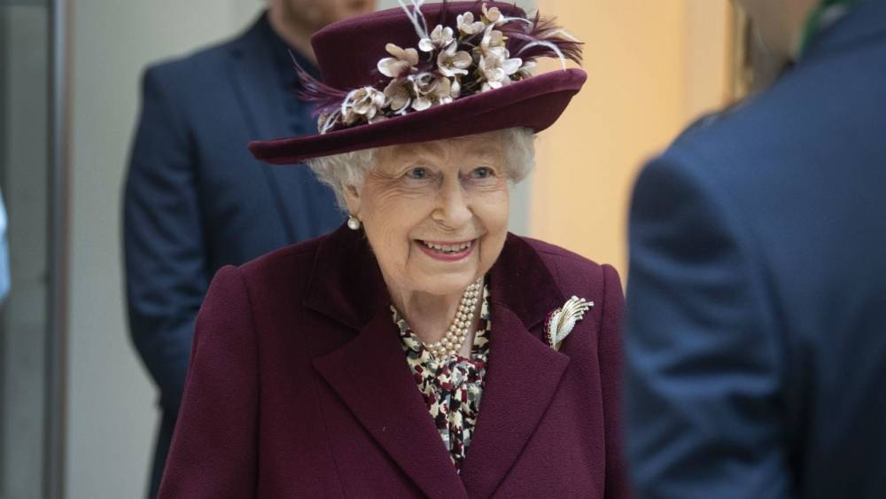 Windsor Castle - prince Philip - Elizabeth Ii II (Ii) - Queen Elizabeth Gives Special Historic Address to the Nation Amid Coronavirus Outbreak - etonline.com - Britain
