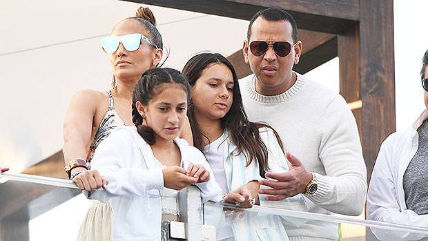 Jennifer Lopez - Alex Rodriguez - Jennifer Lopez Alex Rodriguez Bond With Their Kids Playing Volleyball While Isolating: Watch - hollywoodlife.com - county Miami