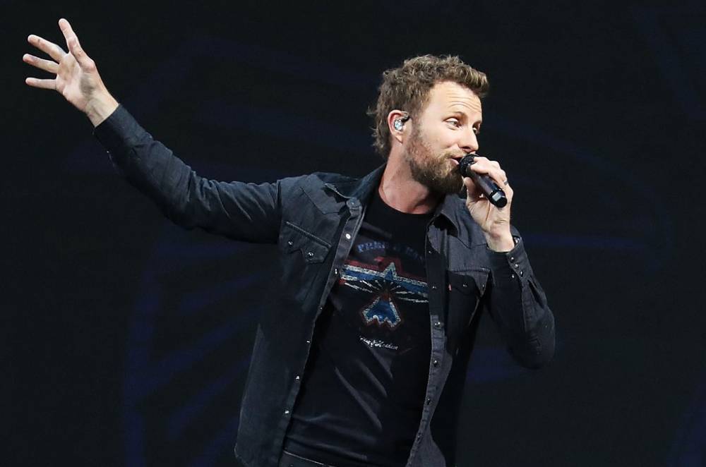 Dierks Bentley Offers Stirring Performance of 'I Hold On' at 'ACM Presents: Our Country' - billboard.com