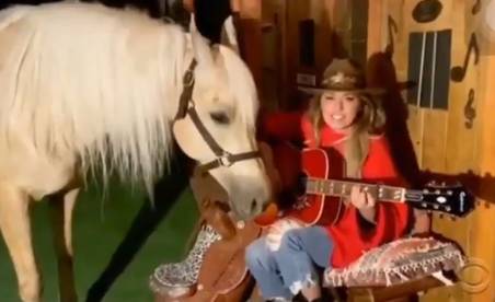 Gayle King - Shania Twain Performs Concert With Her Animals In ‘ACM Presents: Our Country’ TV Special - etcanada.com