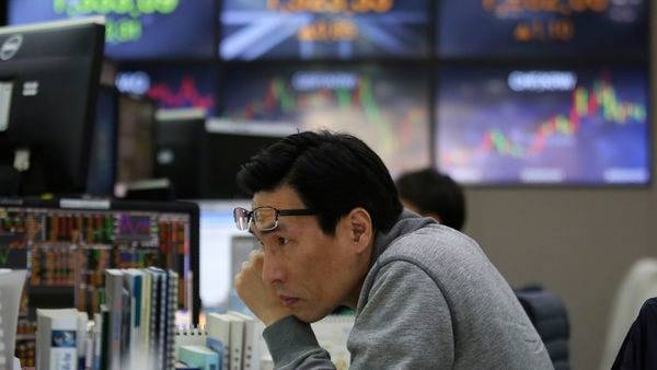 Asian stocks climb as coronavirus deaths slow; Yen, Treasuries fall - livemint.com - China - Japan - Usa
