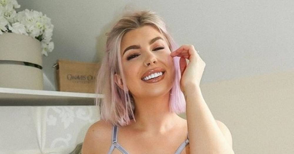 Olivia Buckland - Alex Bowen - Olivia Buckland ditches clothes as she takes raunchy lingerie snap in self-isolation - mirror.co.uk