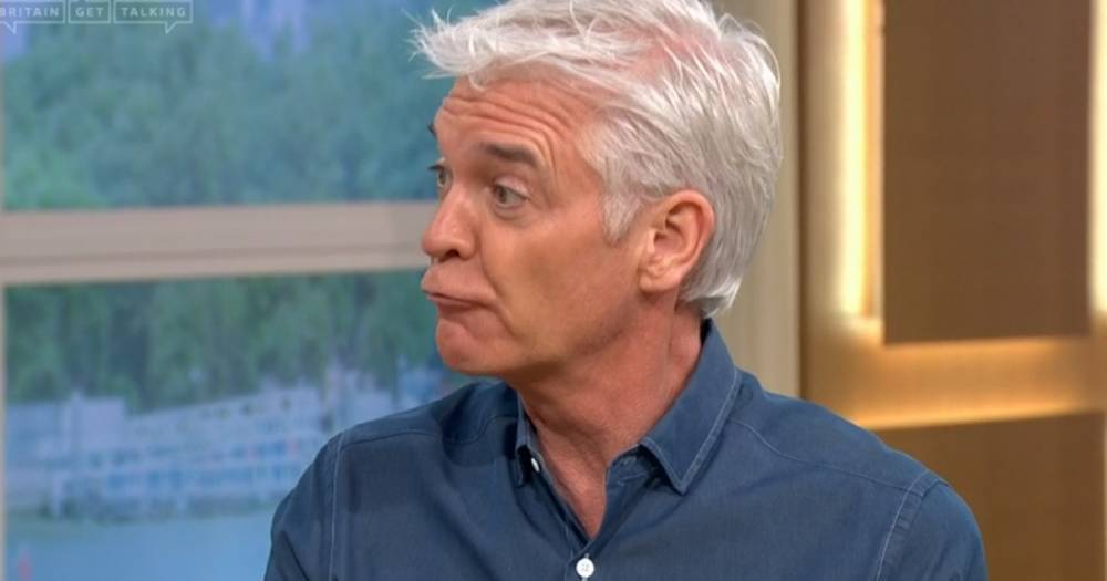 Holly Willoughby - Phillip Schofield - Emma Kenny - This Morning fans baffled by Phillip Schofield’s bizarre ironing habit - manchestereveningnews.co.uk