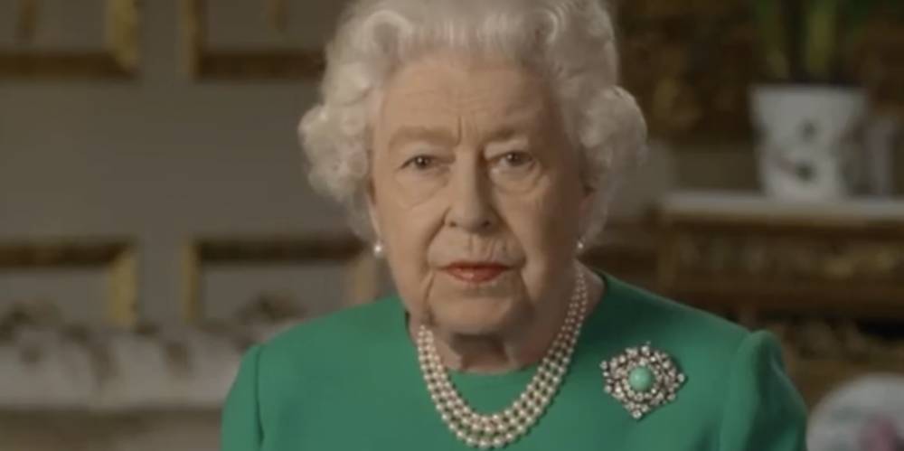 queen Elizabeth - Watch the Queen's Address to the Commonwealth about the Coronavirus Pandemic - marieclaire.com - Britain