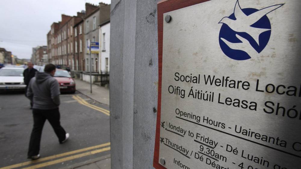 More than 700,000 receiving welfare supports - rte.ie