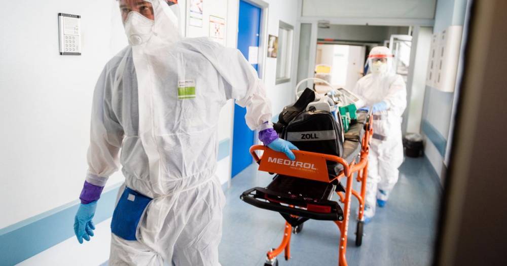 Italian nurses commit suicide as more than 100 medics die of coronavirus - dailystar.co.uk - Italy