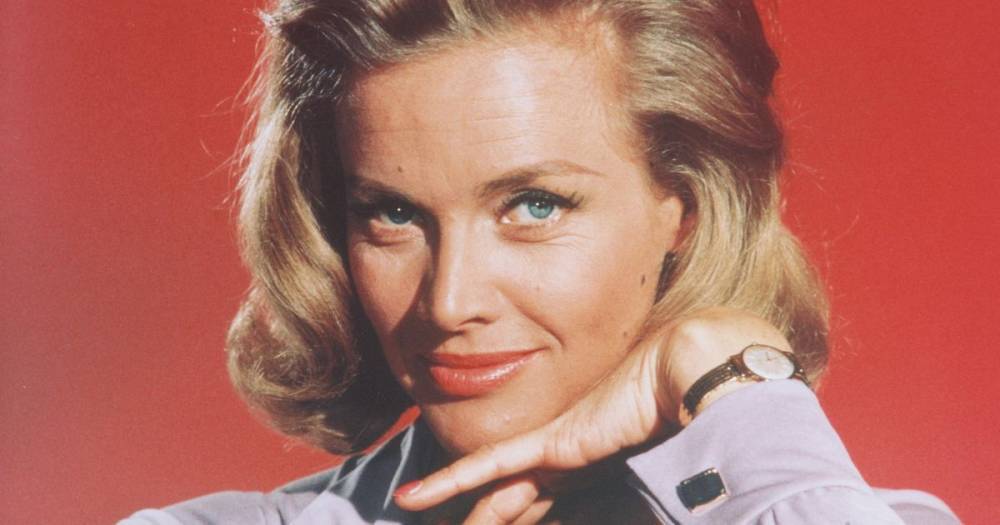 Honor Blackman - Honor Blackman dead: James Bond Goldfinger star dies aged 94 - dailystar.co.uk - county Sussex - city Lewes, county Sussex